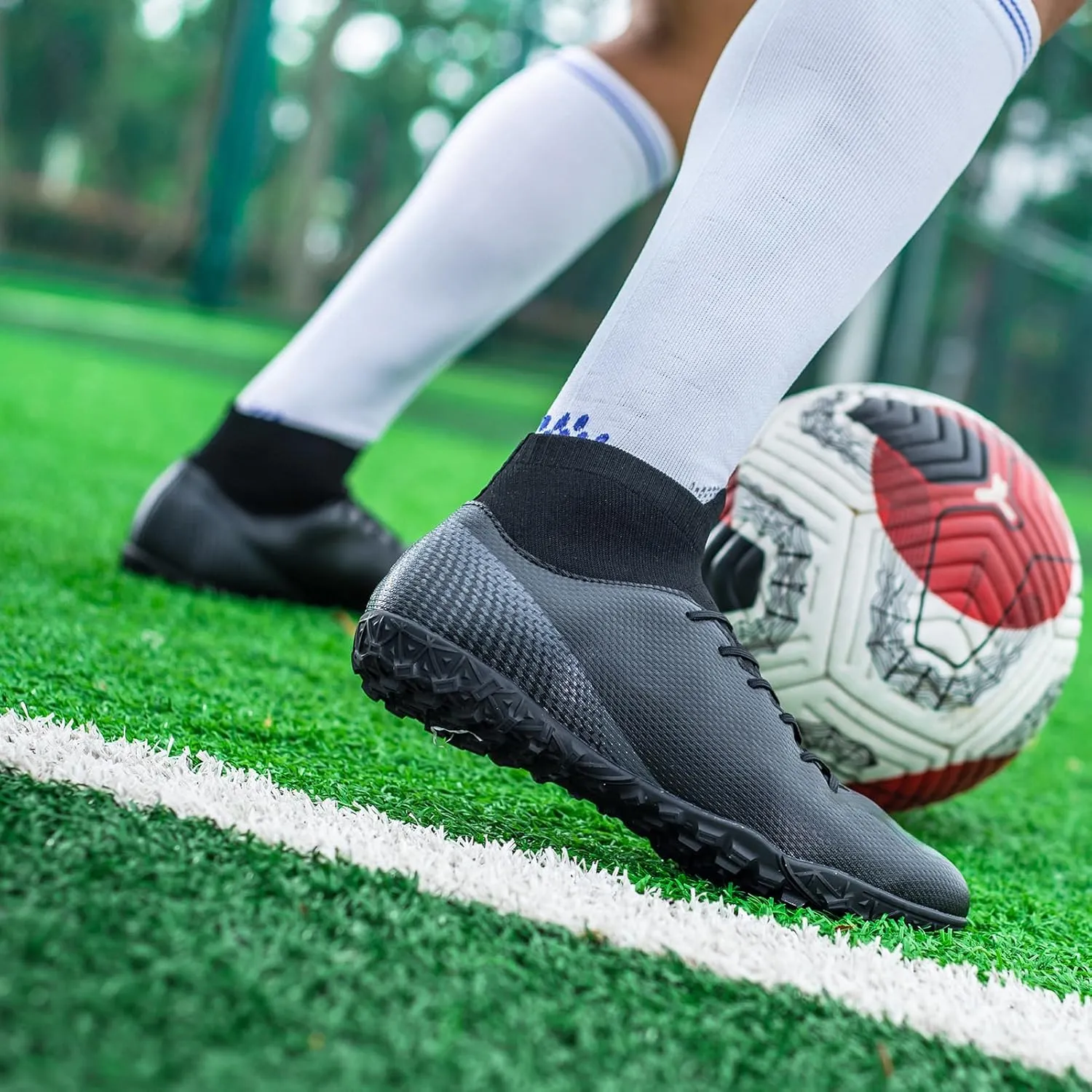 Boys Girls Soccer Cleats Kids Athletic Football Shoes Professional Training Sneakers