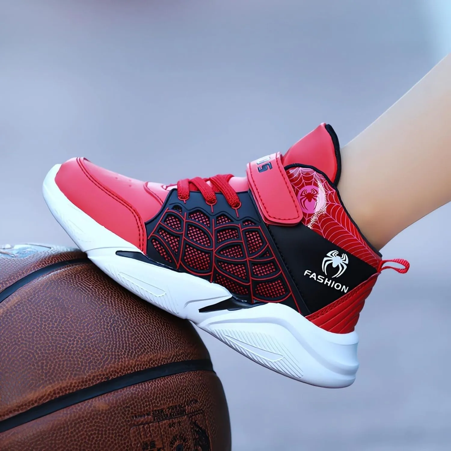 Kids Boys Basketball Shoes Lightweight Casual Sneakers Athletic Tennis Running Walking Shoe