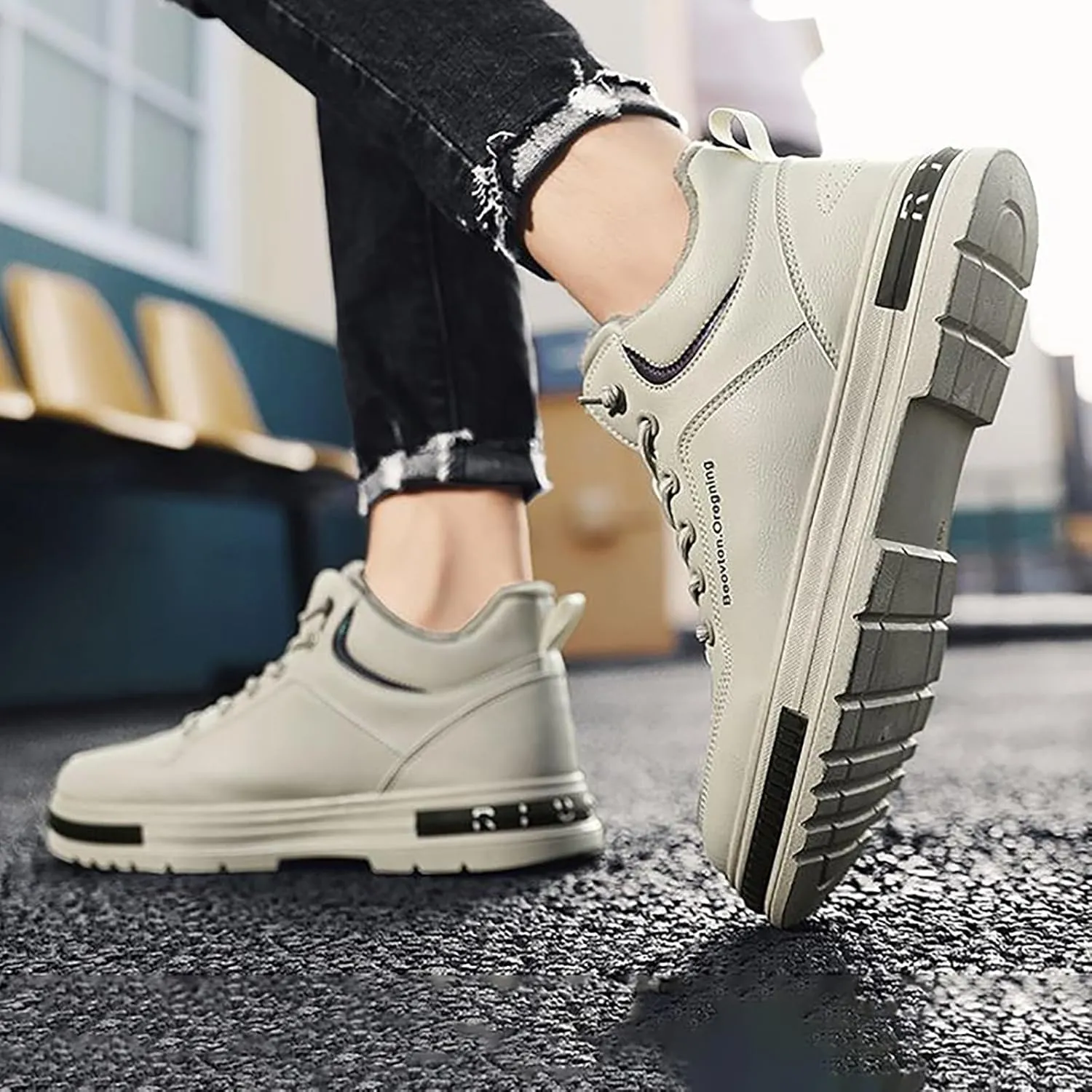 Men and Winter High Top Casual Shoes Plush and Thick Cotton Shoes New Versatile Trendy Sports Sneaker Insoles Men