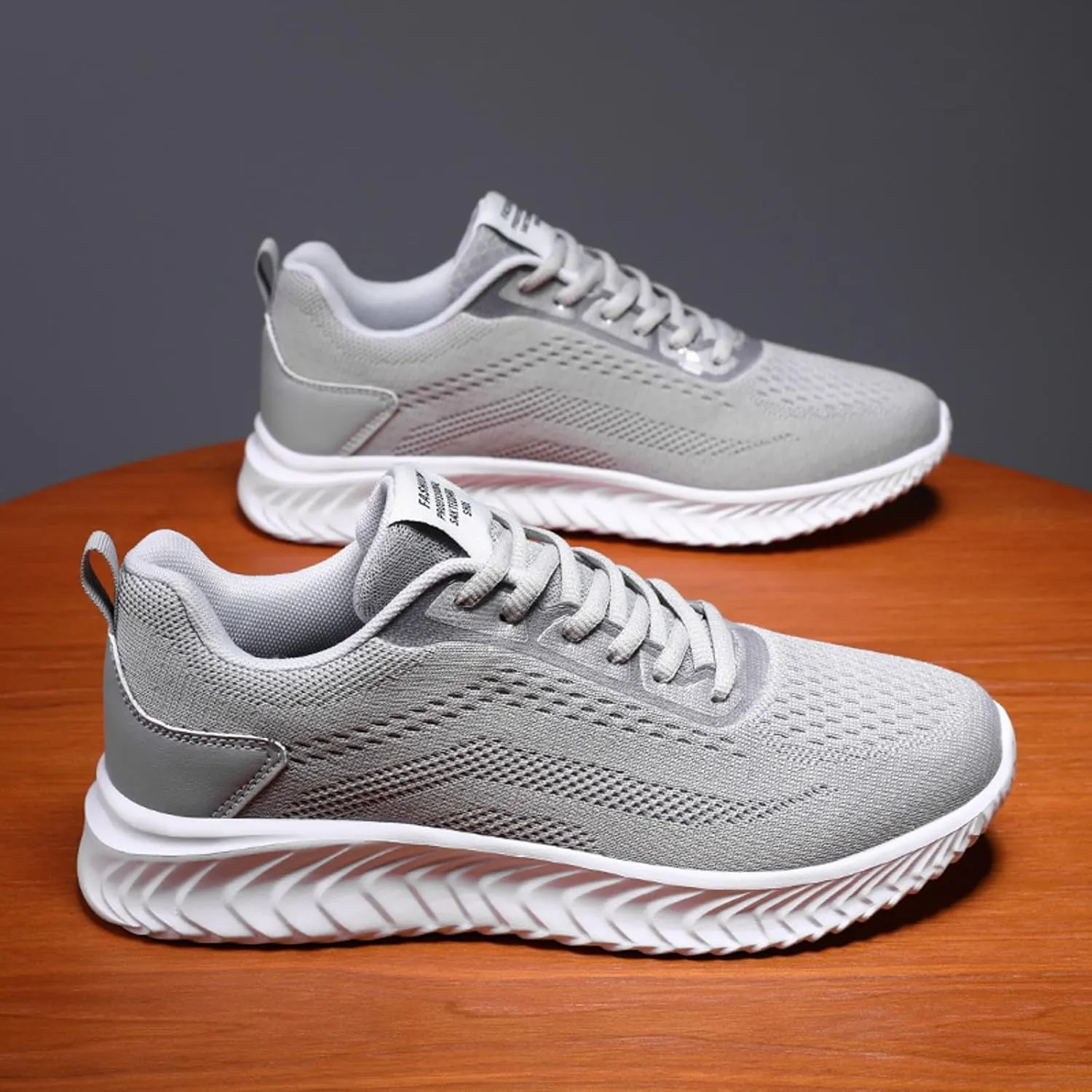 Men Sports Shoes Fashion New Pattern Simple Solid Flat Bottom Comfortable Lace Up Mesh Breathable Mens Sneaker Storage