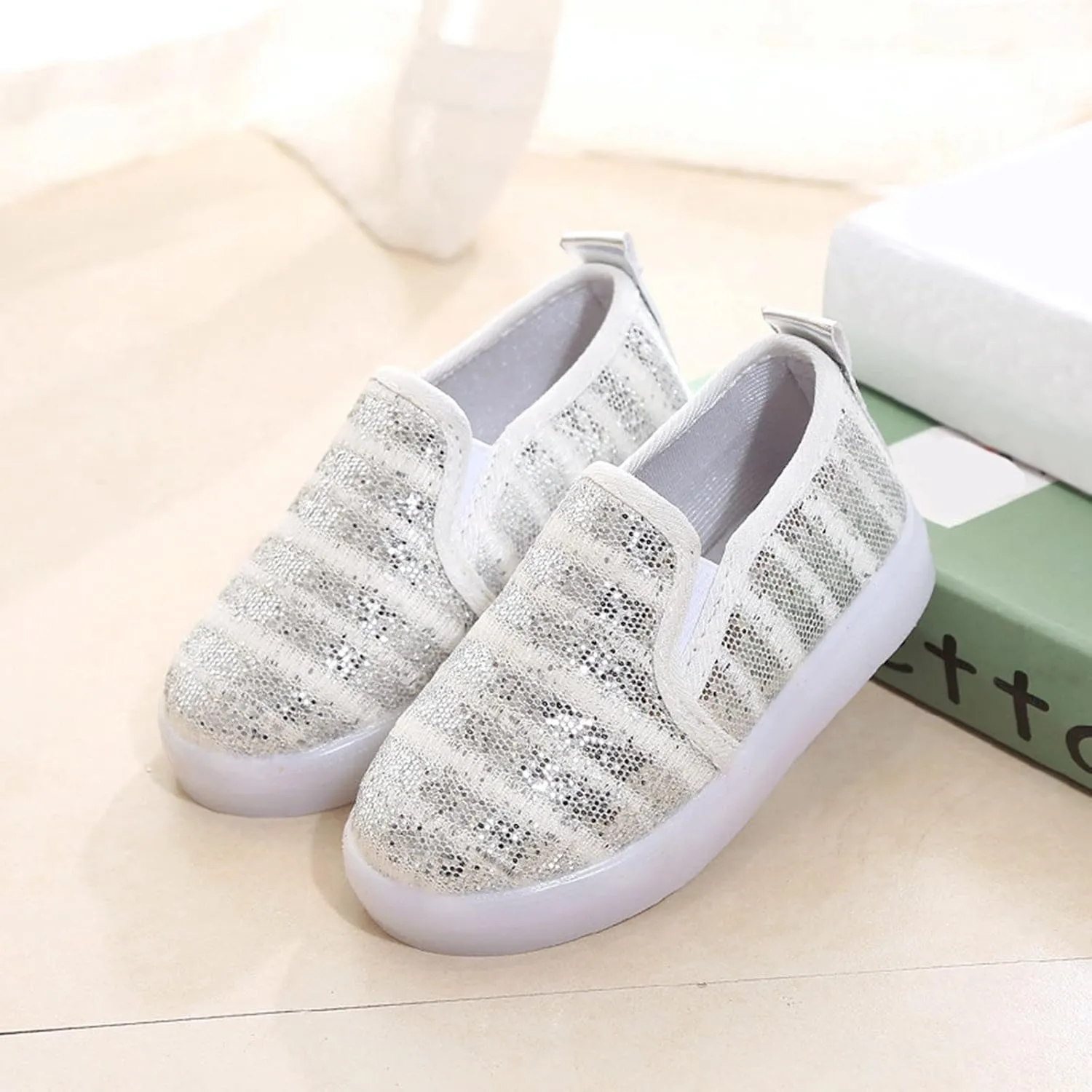POLG Girl's Light Up Sequins Slip On Loafers Flashing LED Casual Canvas Shoes Flat Sneakers (Toddler/Little Kid) (Silver, 3.5 Years)
