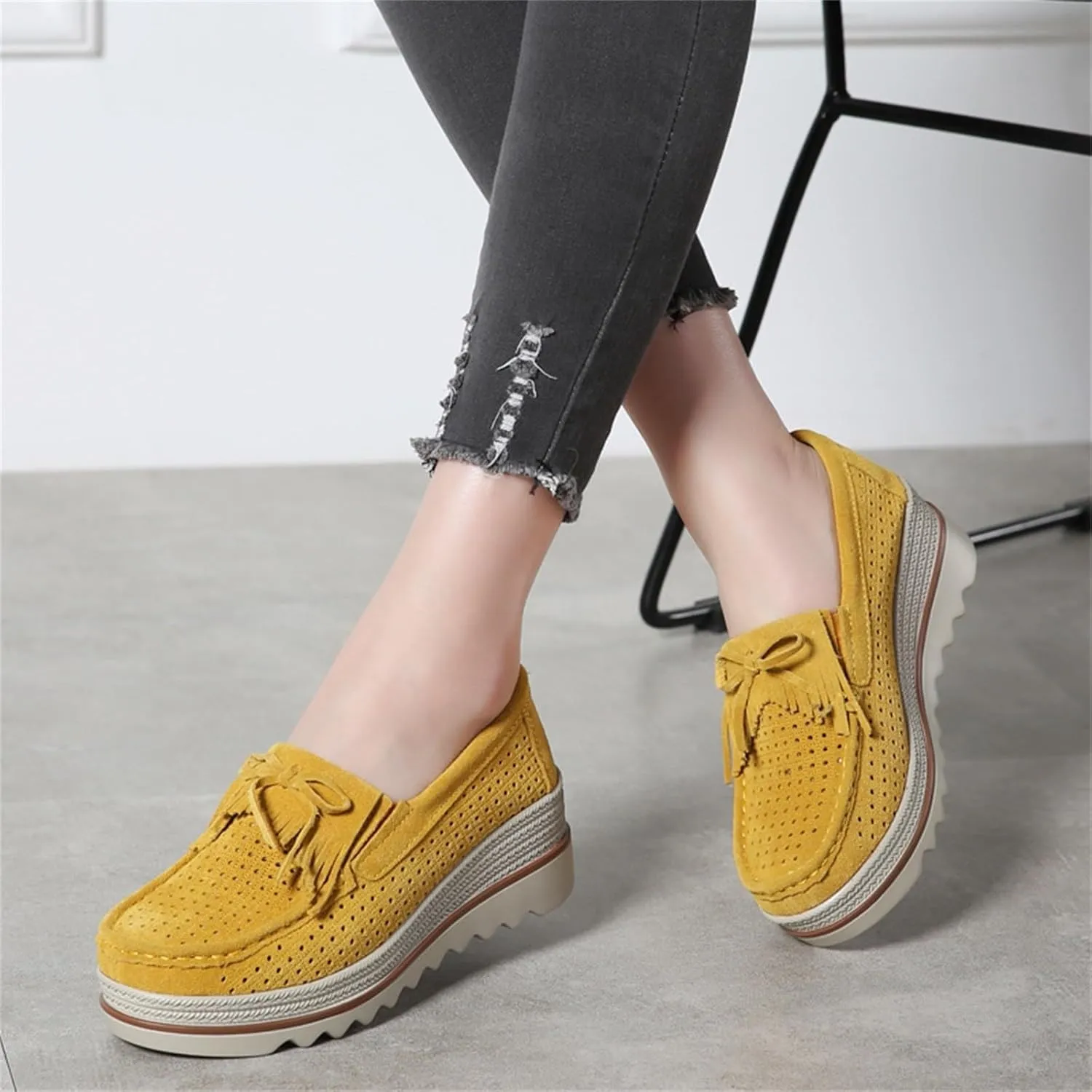 Running Shoes for Women Lightweight Woman Shoes Casual White Sneakers Walking Shoes Ultra Lightweight Breathable Tennis Shoe Cross Trainer Shoe