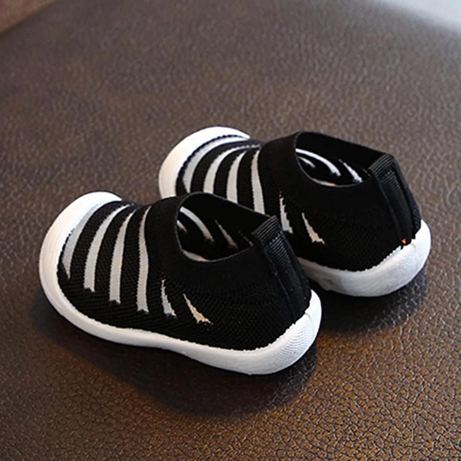 Toddler Basketball Shoes Summer and Autumn Cute Girls Flying Woven Mesh Breathable Flat Solid Little Girl Toddler Shoes