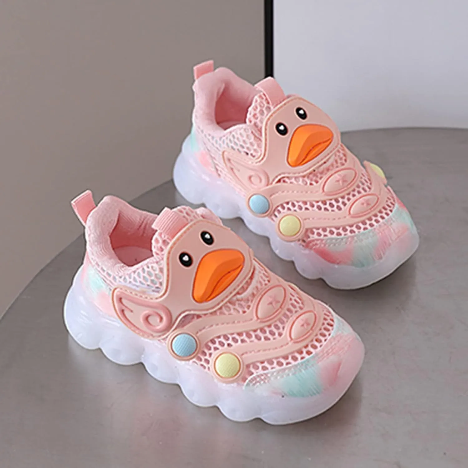 Toddler Boys Girls Light Up Sports Shoes Duck LED Flashing Sneakers Lightweight Mesh Breathable Running Sneakers