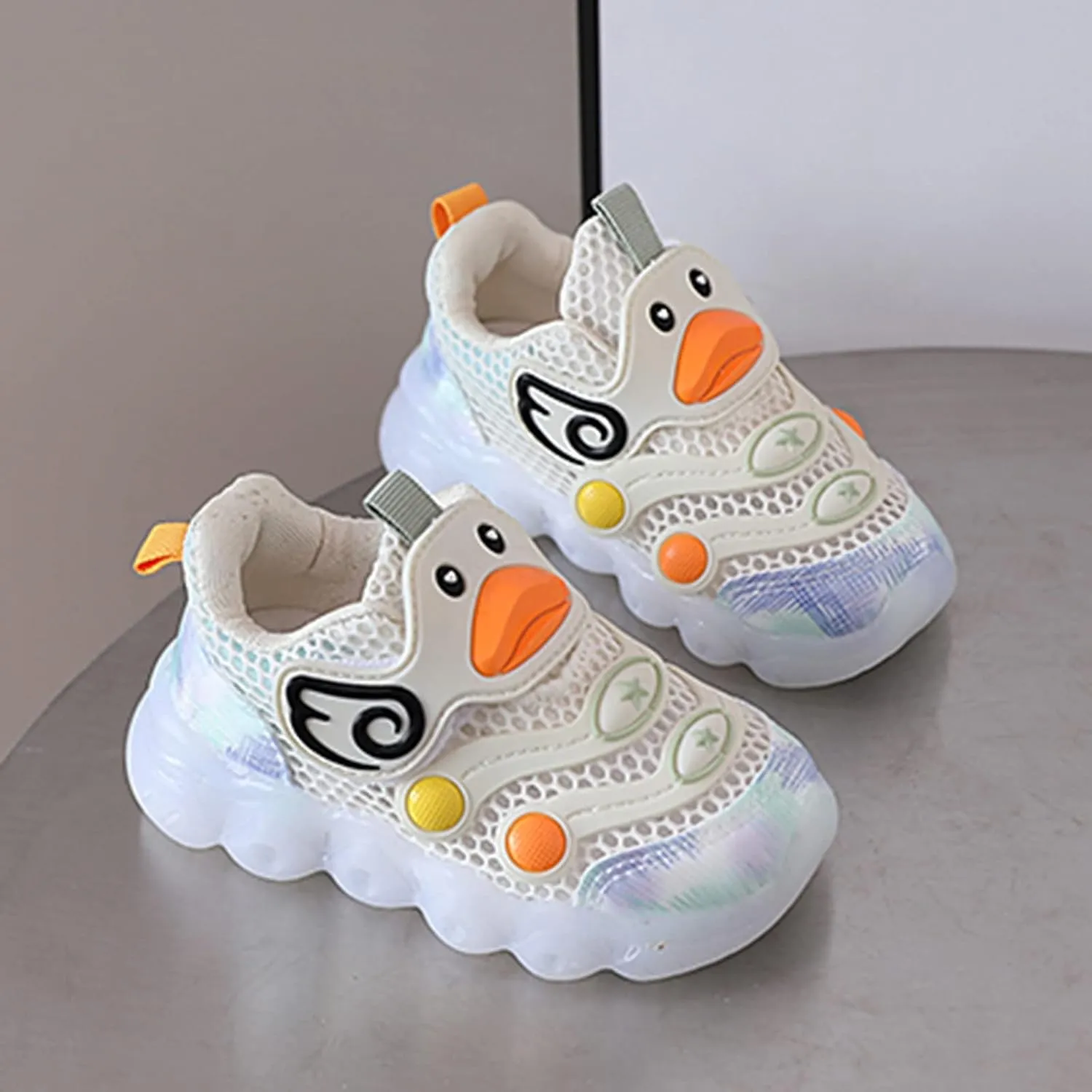 Toddler Boys Girls Light Up Sports Shoes Duck LED Flashing Sneakers Lightweight Mesh Breathable Running Sneakers